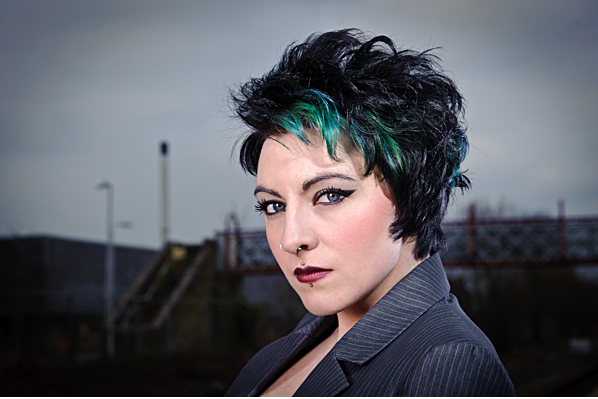 WAITING FOR THE TRAIN: Photography shoot using the Lencarta Safari 